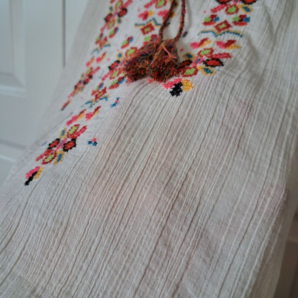 Gianni Bini Size S Cover-Up Dress White Shift Mini Embroidered Floral Sheer Boho - Picture 6 of 12